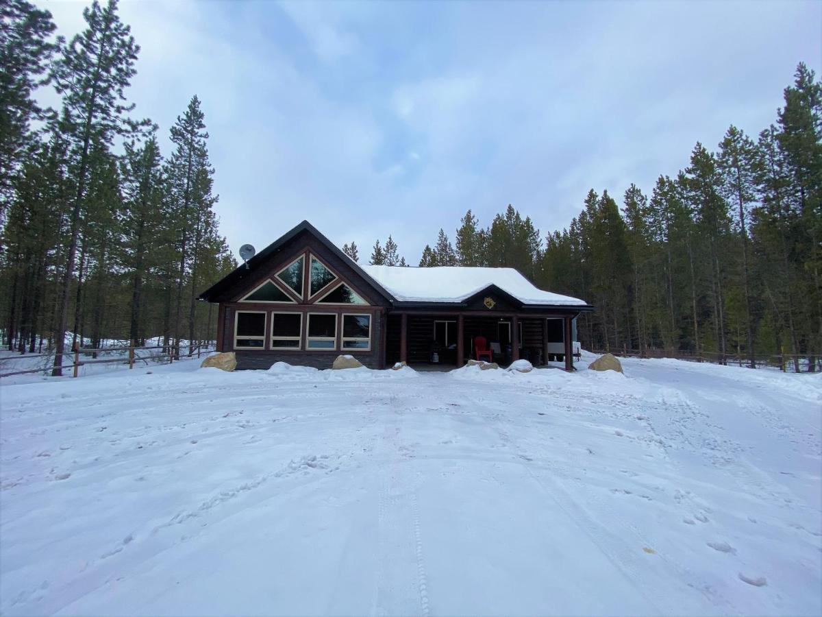 Wolf Den Villa Valemount Exteriör bild